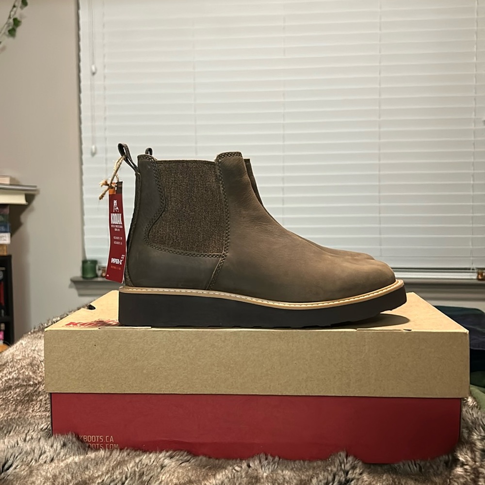Kodiak Bonshaw Wedge Chelsea Boot - 9
